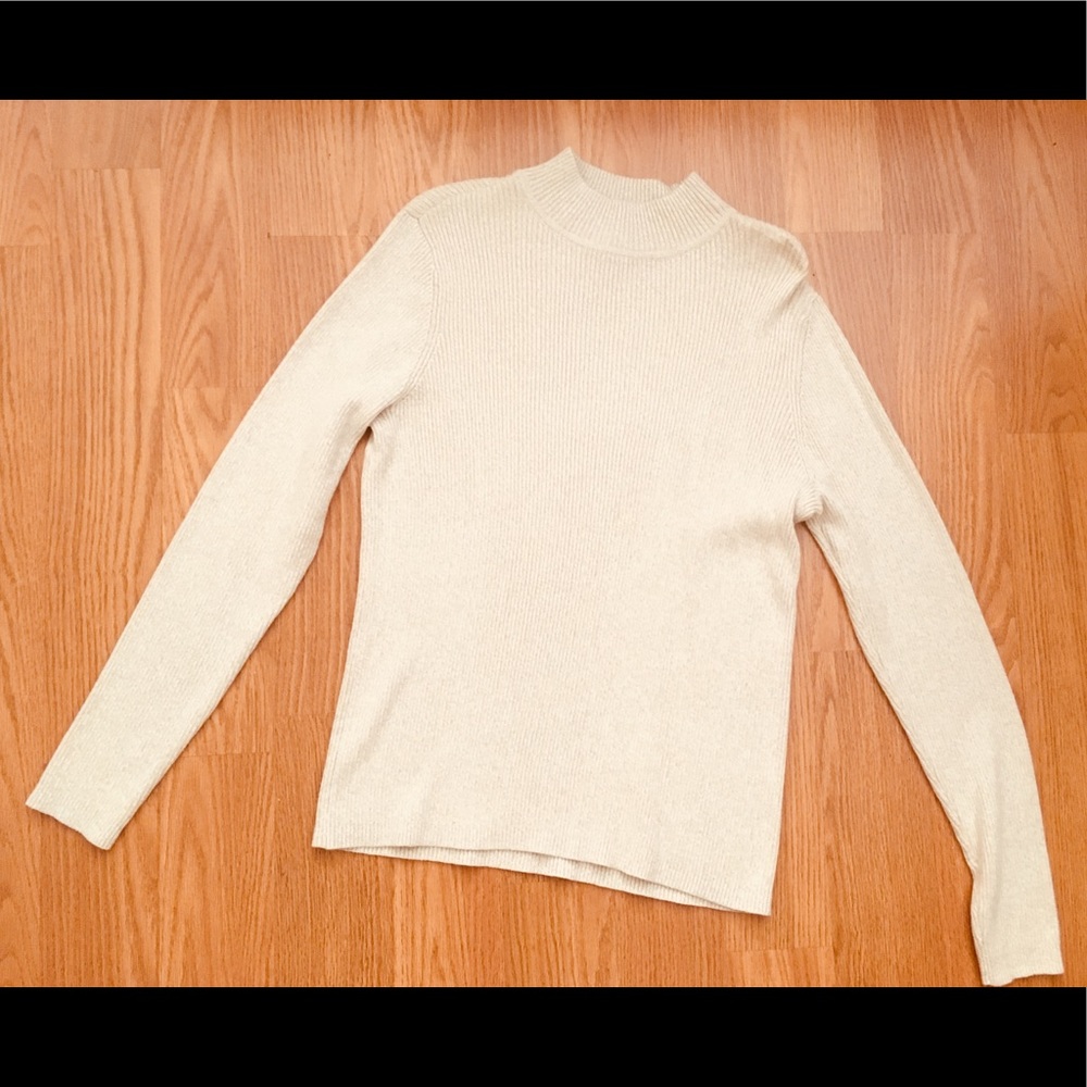 A sweat shirt